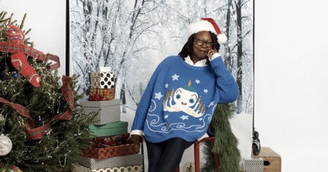 Вупи Голдберг выпустила коллекцию рождественских свитеров