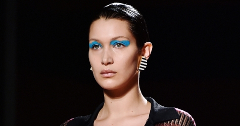 Макияж глаз в синих тонах: лучшие образы с показов