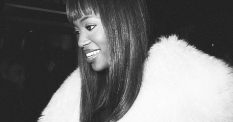 #tbt: как Наоми Кэмпбелл стала первой темнокожей моделью на обложке французского Vogue