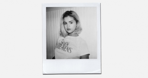 Парикмахеры Селены Гомес рассказали, как повторить ее блонд