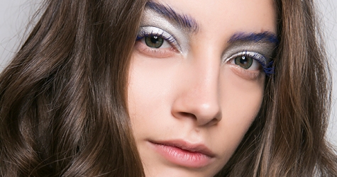 Как повторить макияж с синими бровями с показа Central Saint Martins Ma