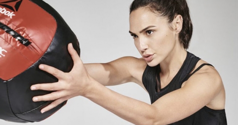 Чудо-женщина Галь Гадот стала лицом Reebok