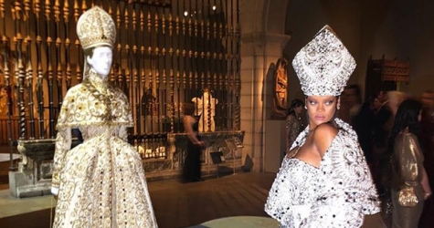 Выход Сары Джессики Паркер из дома и драматичное селфи Натальи Водяновой — что мы узнали о Met Gala из инстаграма