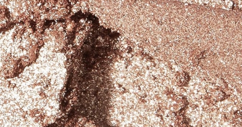 Ким Кардашьян выпустит две новые палетки хайлайтеров KKW Beauty