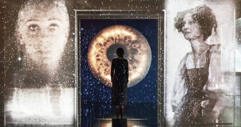 Арт-коллектив из Рима создал сюрреалистическую инсталляцию для Каннского фестиваля