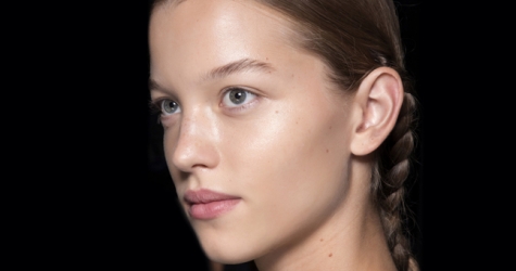 Тренд: эффект влажной кожи