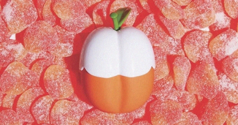 Ким Кардашьян выпустит новые ароматы-«эмодзи»