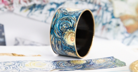 «Звездная ночь» Ван Гога появилась на ювелирных украшениях