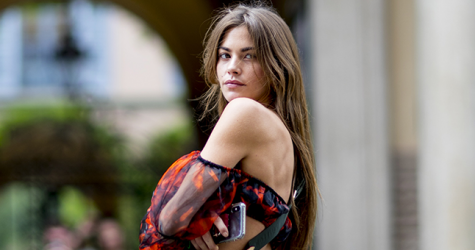 Все принты мира и максимальный оверсайз: что носят на Неделе моды в Милане