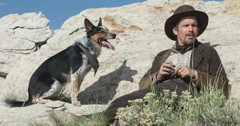 Итан Хоук и Джон Траволта в трейлере \"В долине насилия\"