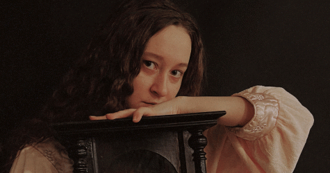 «Параллельные вселенные. От абстракции к артефакту» и еще 7 выставок этой весны