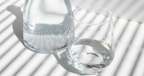 Детокс-вода с огурцом, мятой, лимоном. Почему она полезна?