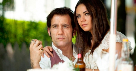 Клайв Оуэн и Мила Кунис в \"Кровных узах\"