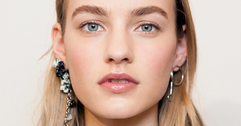 Красота в деталях: образы с показов Chanel, Dior и Louis Vuitton