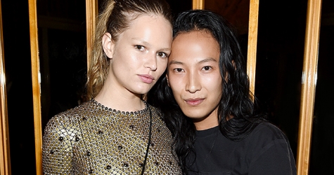 Александр Ванг создал платье из кредитных карт