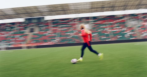 Zielinski & Rozen показал съемку с профессиональными футболистками