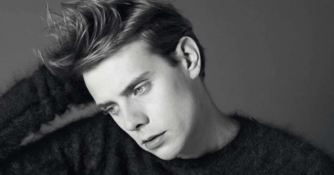 Джонатан Андерсон рассказывает о коллаборации с Uniqlo