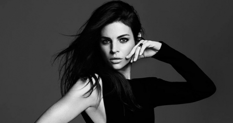 Джулия Рестуан-Ройтфельд на обложке Telva Magazine