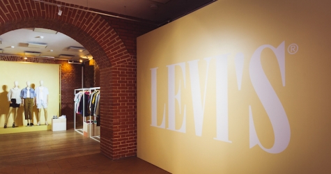 В «Новом пространстве» Театра наций прошла вечеринка Levi's Christmas Party