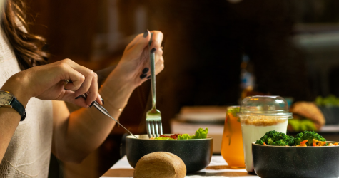 Переедание: как с ним справиться и сформировать правильные привычки