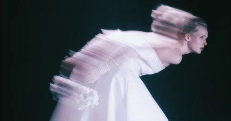 То ли воля, то ли неволя: актриса Елизавета Базыкина — о спектакле «Богатые невесты. Новый сезон»