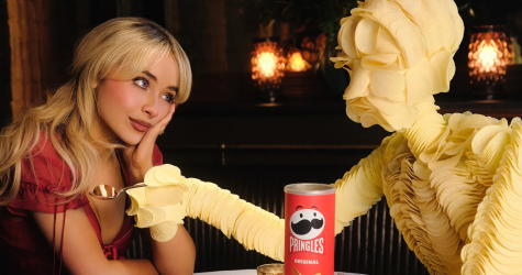 Сабрина Карпентер появилась в рекламе Pringles