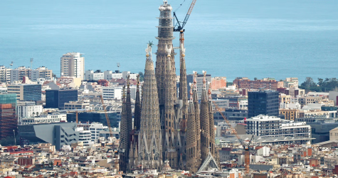 Завершено строительство центральной башни Саграды Фамилии