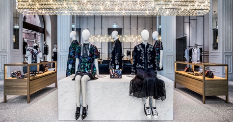Valentino открывает новый бутик в Москве