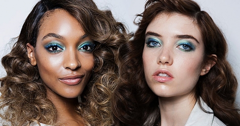 Красота в деталях: образ с показа Diane von Furstenberg