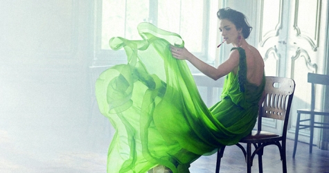 Мариякарла Босконо в весенней рекламной кампании Alberta Ferretti