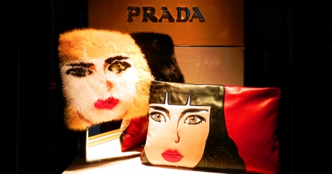 Витрины и коллекция Prada для Bergdorf Goodman
