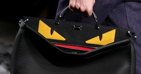 Знаменитые женщины создадут свои версии сумки Fendi Peekaboo