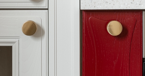 Ставим на красное: как выглядит новая кухня Лены Катиной