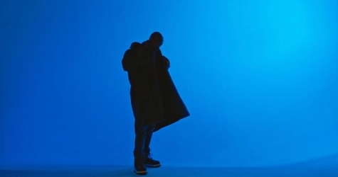 Актер из «Лунного света» снялся в кампании Stella McCartney