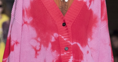 Вещи в технике tie-dye — свежий тренд с Недели моды в Милане