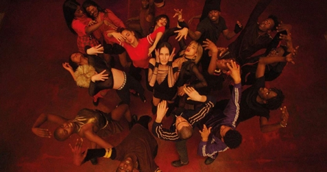 Танцы в заброшенной школе в новом трейлере «Экстаза» Гаспара Ноэ