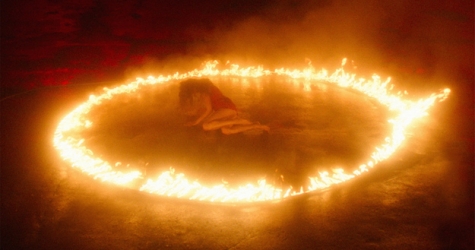 Луна выпустила песню «Спящая красавица»