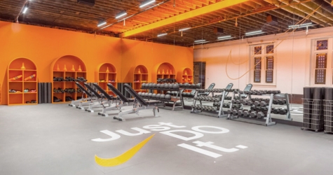 Nike превратил здание церкви в Чикаго в баскетбольную площадку