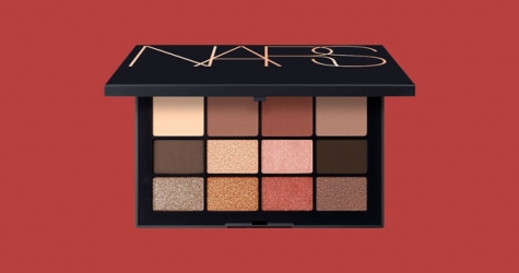 Аромат с абсентом, помады в кожаных футлярах и другие новинки недели