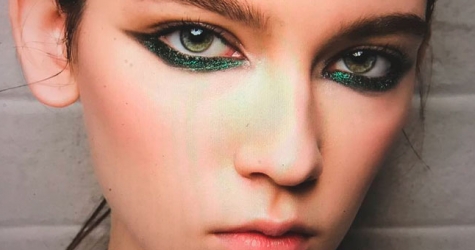 Как повторить макияж со стрелками на нижнем веке с показа Cividini