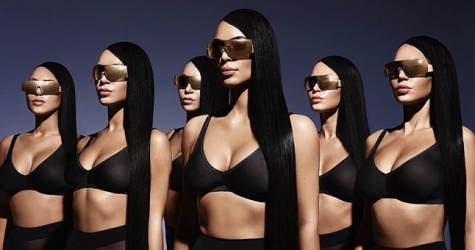 Ким Кардашьян позирует вместе со своими двойниками в кампании коллаборации с Carolina Lemke