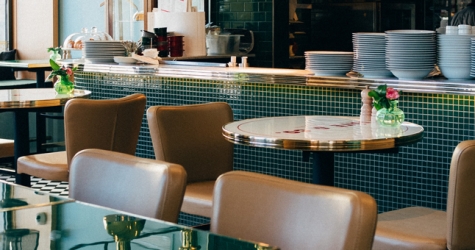 Названы самые популярные районы Москвы для Tinder-свиданий