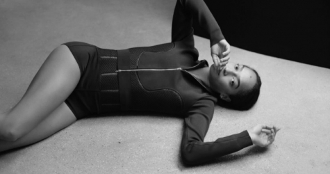 Maison Alaïa выпустил трикотажную капсулу — ее представили танцовщицы