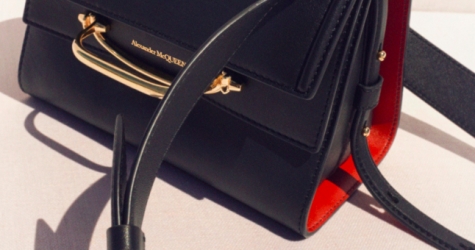 Alexander McQueen представил новую линию сумок The Story Bag