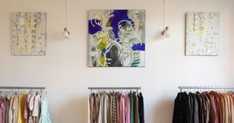 В салоне винтажной одежды Bon Appartement теперь можно купить произведения искусства