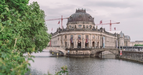 Вандалы атаковали несколько десятков произведений искусства в музеях Берлина