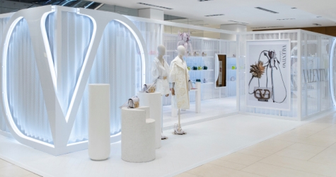 В ЦУМе открылся поп-ап-корнер Valentino Le Blanc