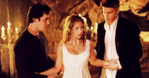 Сара Мишель Геллар повторила образ из сериала «Баффи — истребительница вампиров»