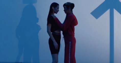 Поцелуй Беллы Хадид и виртуального инфлюенсера Lil Miquela в новом видео Calvin Klein