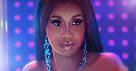 Визажист Cardi B раскрыла секрет сияющей кожи рэперши в фильме «Стриптизерши»